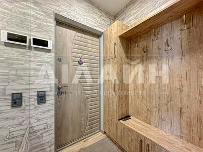 квартира за адресою Лахтинська вул., 11