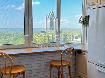 квартира по адресу Приречная ул., 35