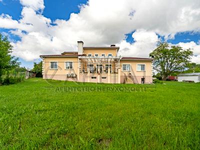 будинок за адресою с. Хлепча, Центральна