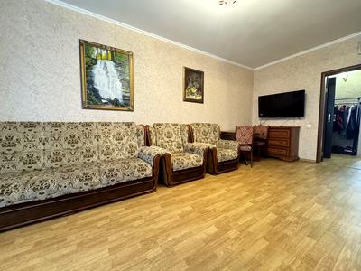 квартира за адресою Мішуги, 2