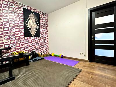 квартира за адресою Анни Ахматової вул., 22