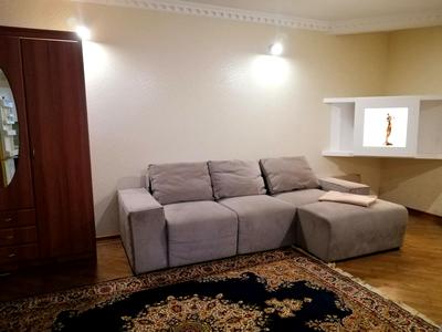 квартира за адресою Матросова, 21