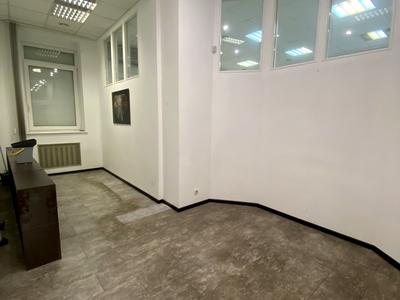 комерційна за адресою вул. Щорса, 26