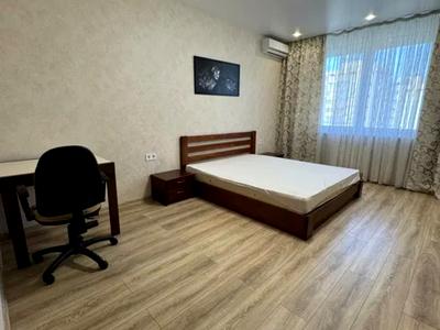 квартира за адресою Феодосійська вул., 2-Л