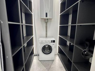квартира по адресу Ревуцкого ул., 40-В