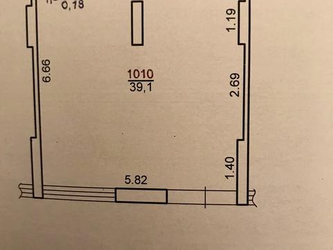 комерційна за адресою Малоголосківська вул., 44