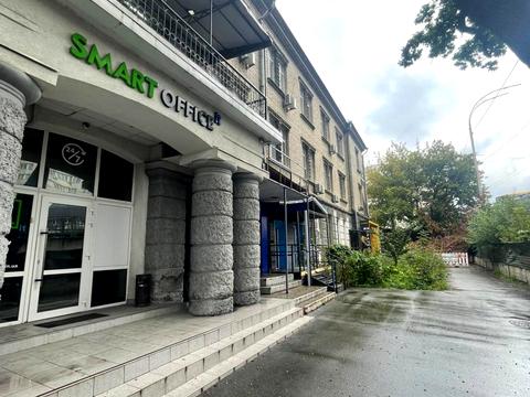 коммерческая по адресу Вадима Гетьмана ул., 3