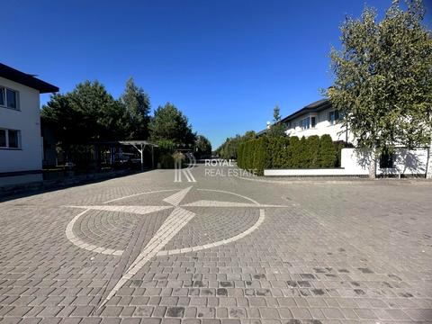 будинок за адресою Привітна вул.