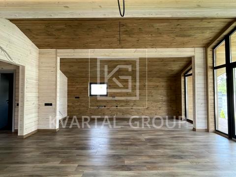 будинок за адресою Успішна, 1