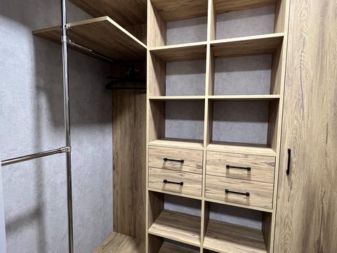 квартира за адресою Ревуцького вул., 39