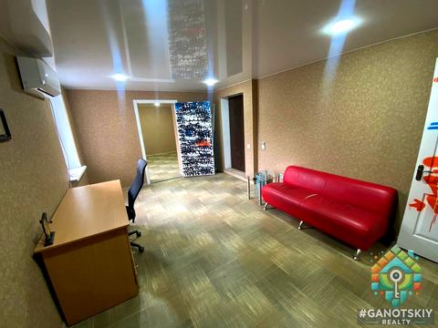 комерційна за адресою Добровольців пров., 3