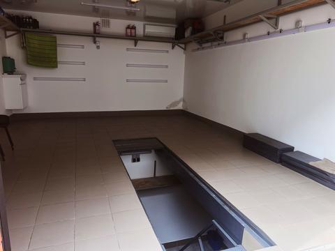 паркомісце за адресою Теплична вул., 38