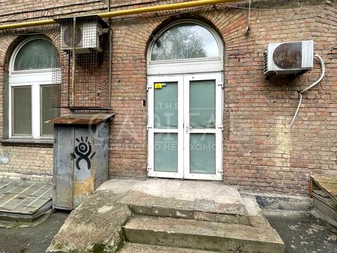 комерційна за адресою Ділова вул. (Димитрова), 7