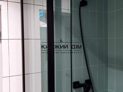 комерційна за адресою Межигірська вул., 3