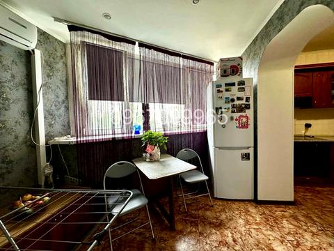 квартира за адресою Ревуцького вул., 36/2