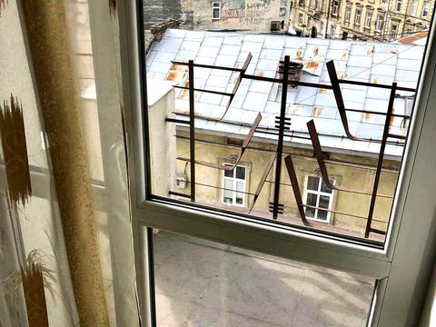 квартира по адресу Костомарова ул., 1