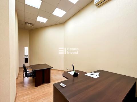 комерційна за адресою Космічна вул., 4/11