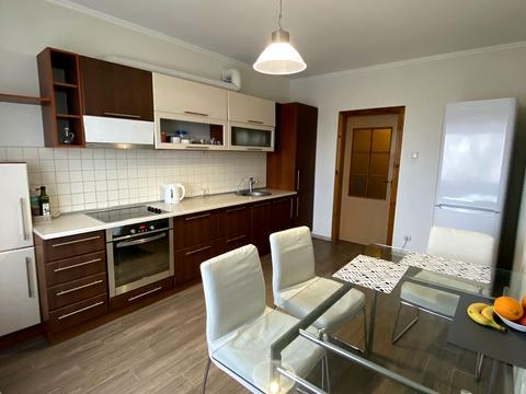 квартира за адресою Драгоманова вул., 1-Л