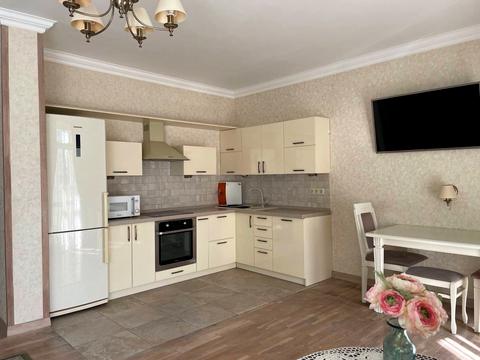 квартира за адресою Раїси Окіпної вул., 10-Б