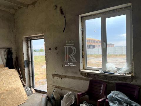 комерційна за адресою Підгірний, 20