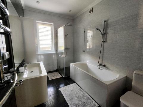 будинок за адресою Трояндова