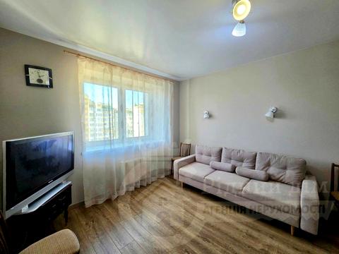 квартира по адресу Строителей ул., 14