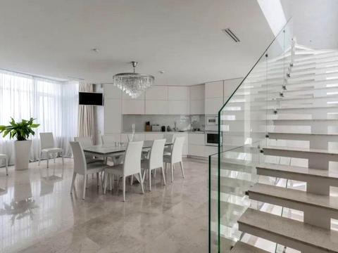 будинок за адресою Богдана Ступки пров.