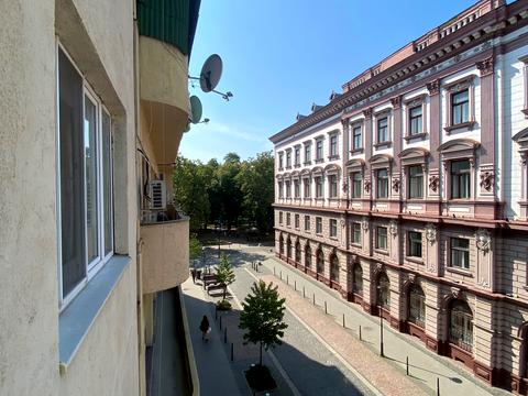 квартира за адресою Лесі Українки вул., 1