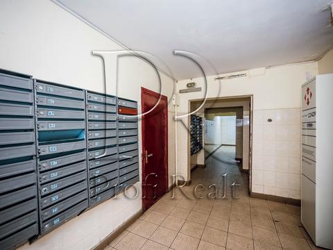 квартира за адресою Ревуцького вул., 42-Б