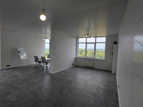 комерційна за адресою Трускавецька вул., 10-Г