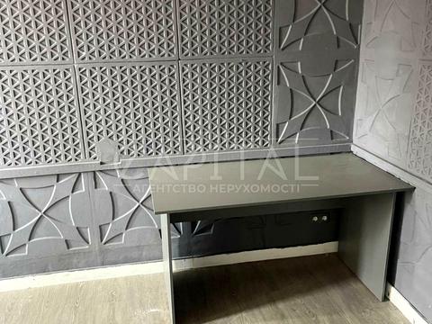 комерційна за адресою Глибочицька вул., 16