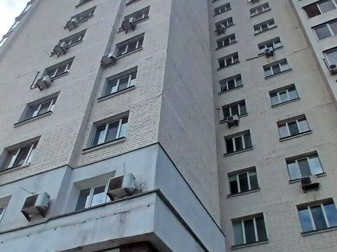 комерційна за адресою Автозаводська вул., 99/4