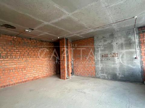 комерційна за адресою Микільсько-Слобідська вул., 11
