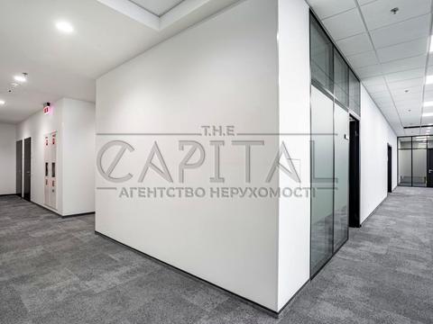 комерційна за адресою Князів Острозьких вул. (Московська), 32