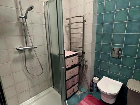 будинок за адресою Богатирська вул., 1