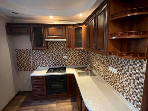 квартира по адресу Владимира Момота ул., 42