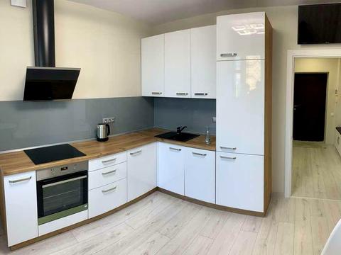 квартира за адресою Академіка Глушкова просп., 9-В