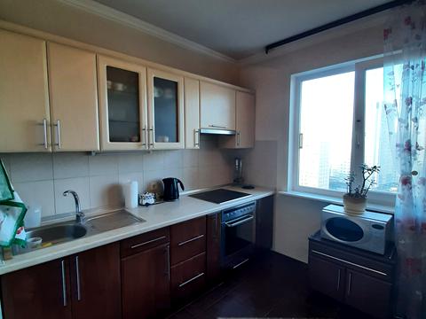 квартира по адресу Драгоманова ул., 13/10