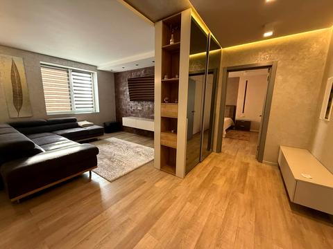 квартира за адресою Олександра Хіри вул., 5