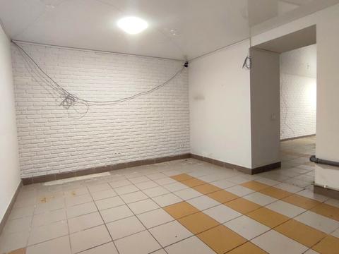 комерційна за адресою Університетський проспект, 1