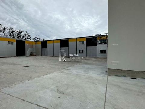 комерційна за адресою Кленова, 1