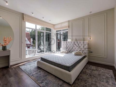 будинок за адресою Вишнева вул.