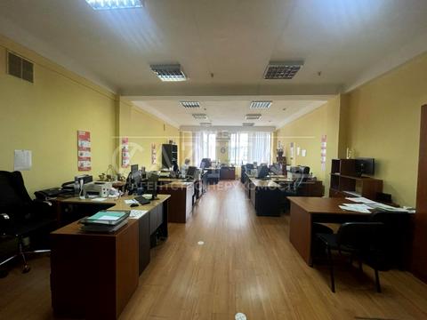 комерційна за адресою Солом'янська вул., 3-А