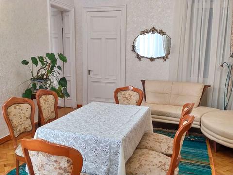 квартира за адресою Торгова вул., 3