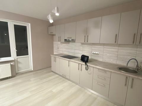 квартира за адресою Василя Симоненка вул., 105