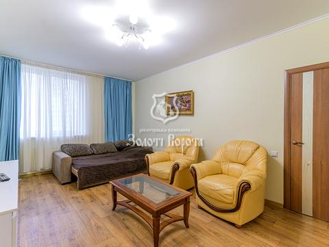 квартира за адресою Анни Ахматової вул., 30