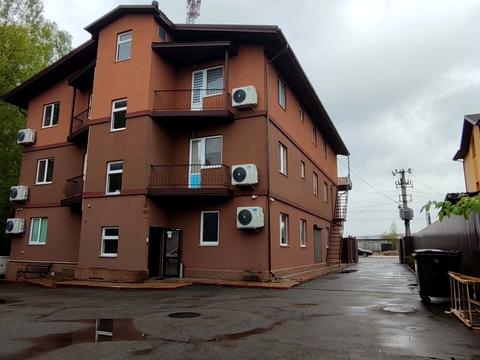 комерційна за адресою Василя Стуса вул., 8