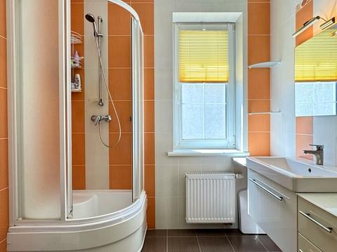 будинок за адресою Богатирська вул., 30б