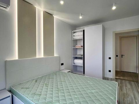 квартира за адресою Дніпровська набережна вул., 20-Б