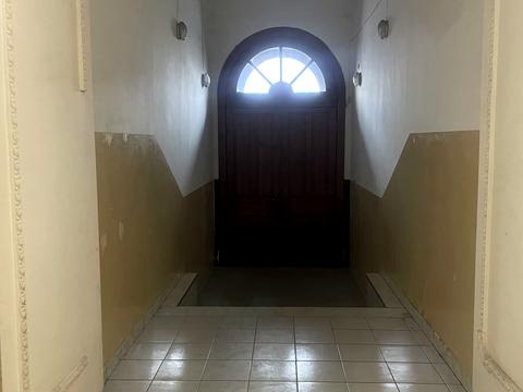 комерційна за адресою Шовковична вул., 16